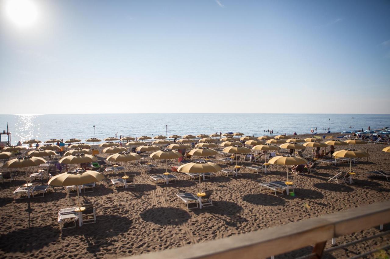 Alberto Quadrilocale A Soli 150M Dal Mare Marina di Castagneto Carducci Buitenkant foto
