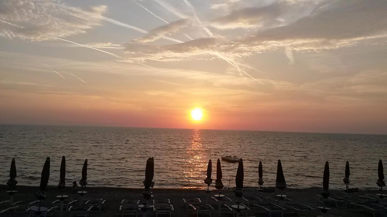 Alberto Quadrilocale A Soli 150M Dal Mare Marina di Castagneto Carducci Buitenkant foto