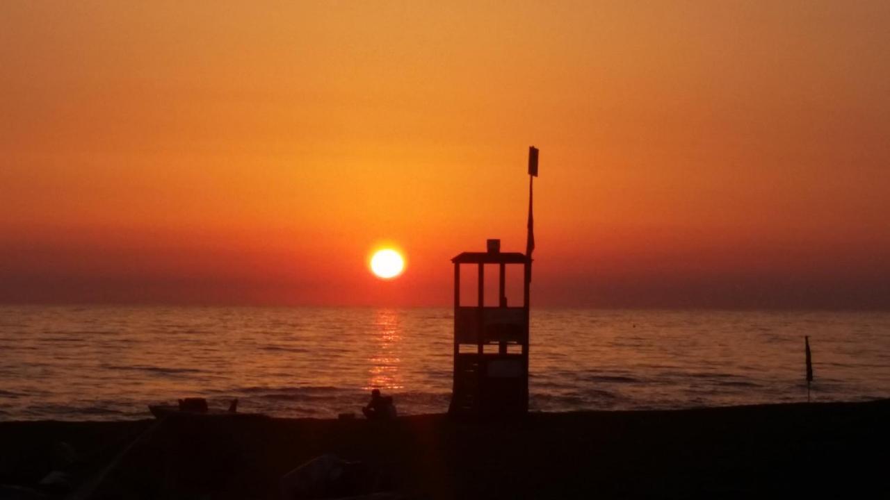 Alberto Quadrilocale A Soli 150M Dal Mare Marina di Castagneto Carducci Buitenkant foto